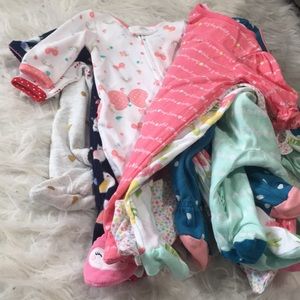 9 newborn footies/sleepers